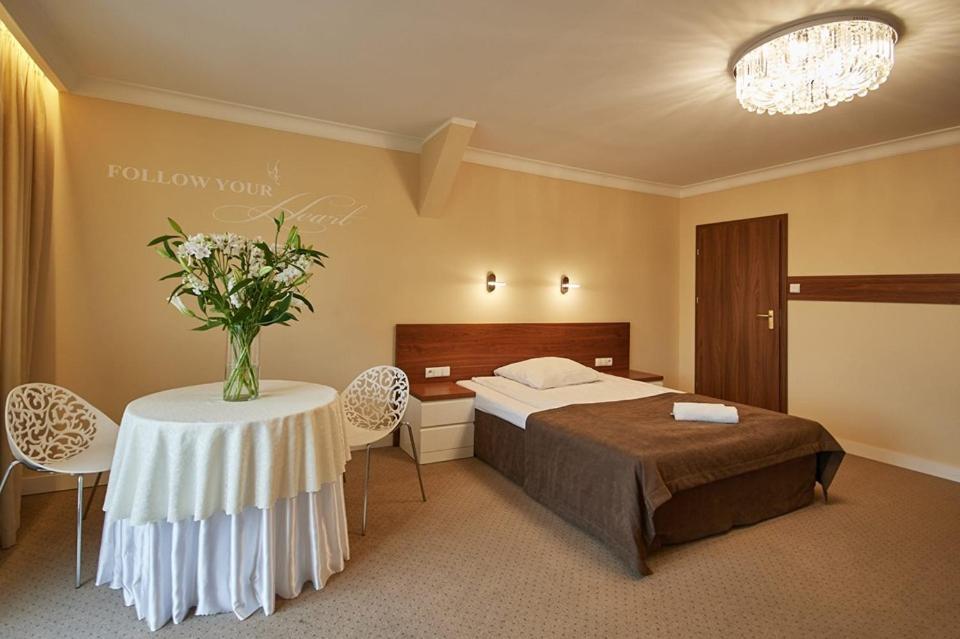 Hotel Melodia *** Buk  Экстерьер фото